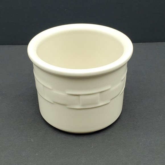 Longaberger Pottery Woven Traditions Ivory 1 Pint Salt Crock - Picture 2 of 5